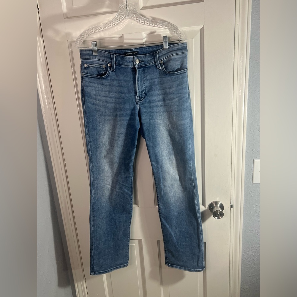 Lucky Brand Women's Straight Leg Jeans in Medium Blue Wash